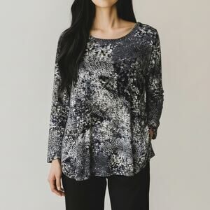 Niche by Nilgun Derman Gray Black Knit Artsy Long Sleeve Top Blouse Size Small